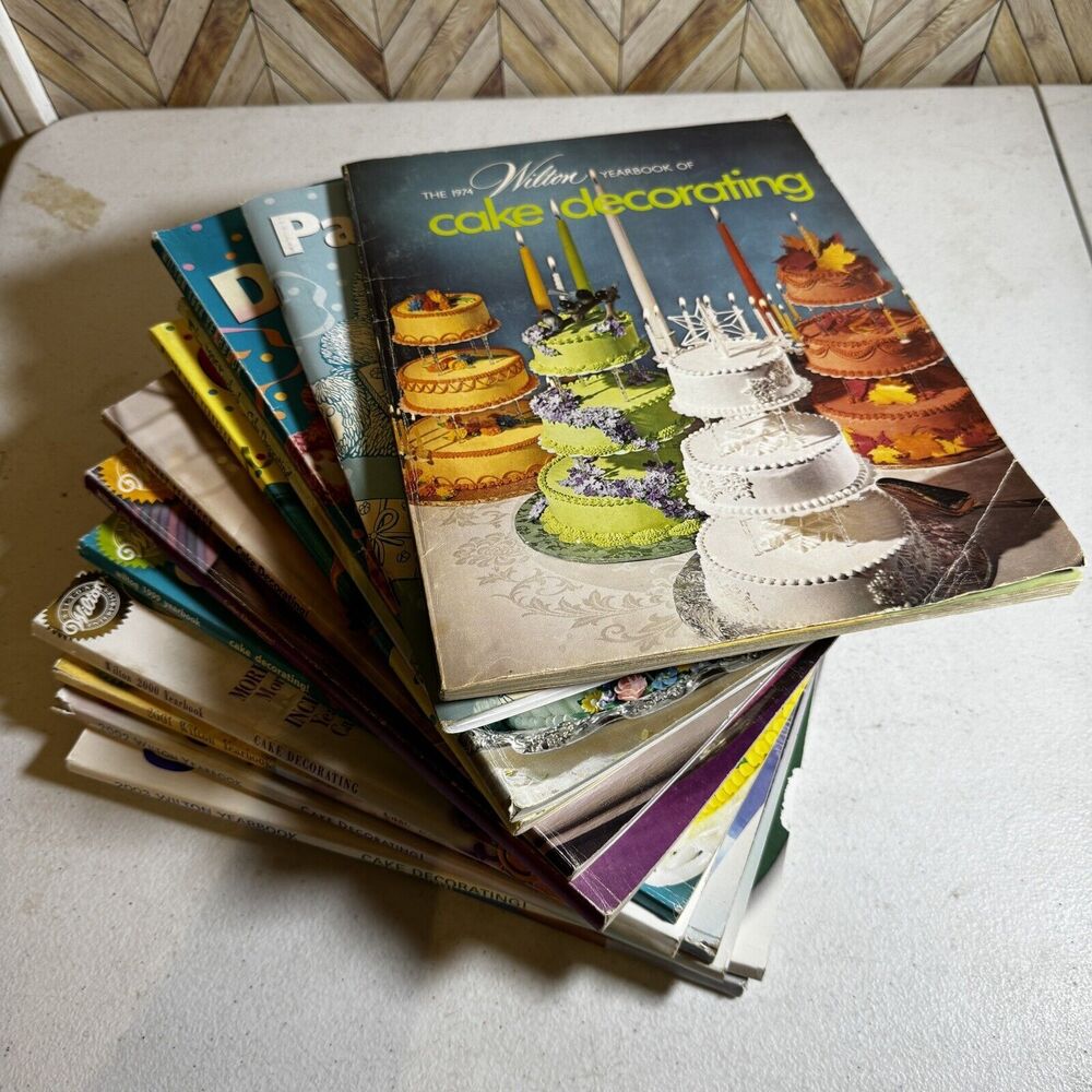 Wilton Cake Decorating Yearbook Extensive Collection /Cook Books [Book 176]